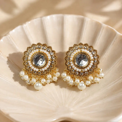 Noorani Pearl Kundan floral studs product view