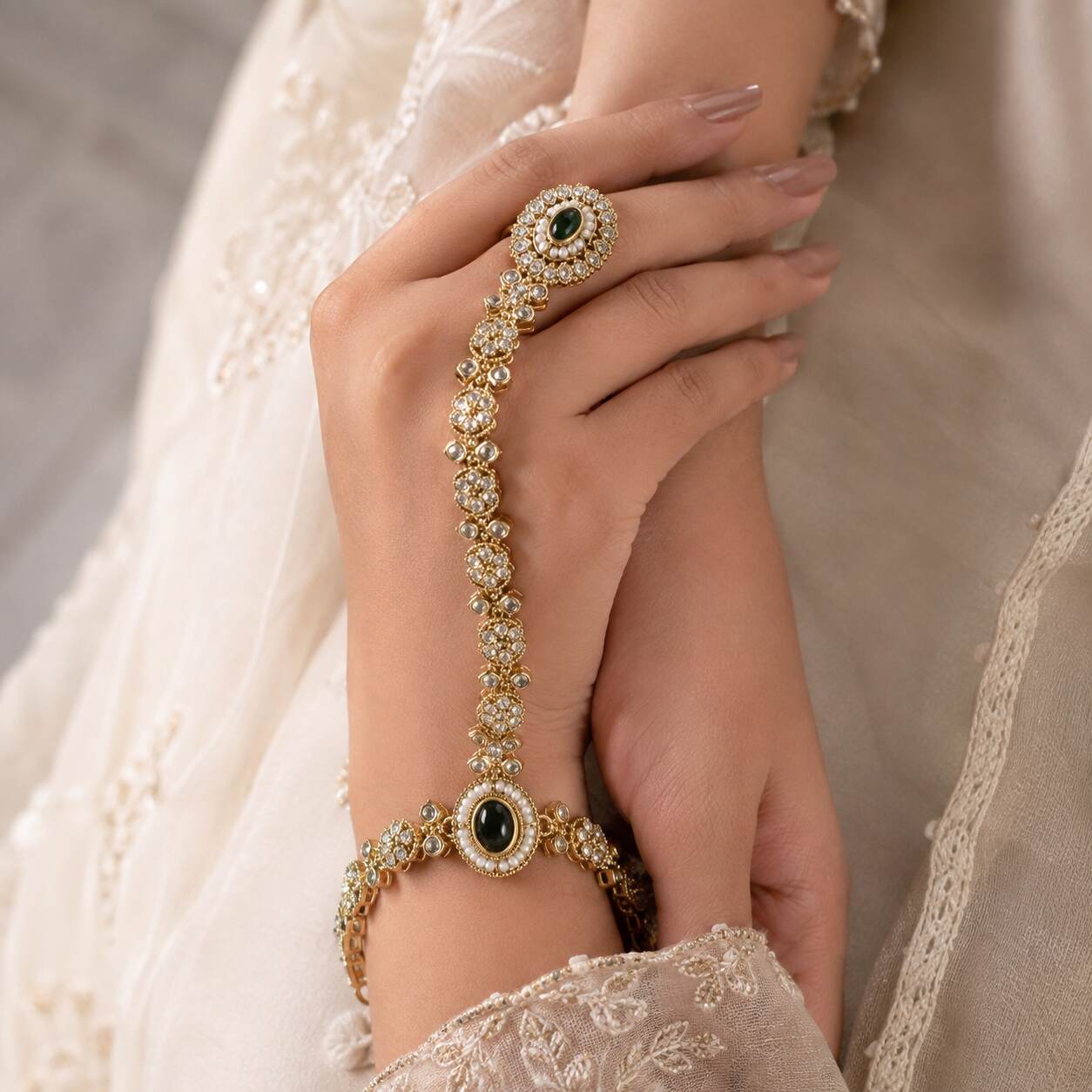 Sabz Noor Dark Green Kundan Pearl Hathphool 4
