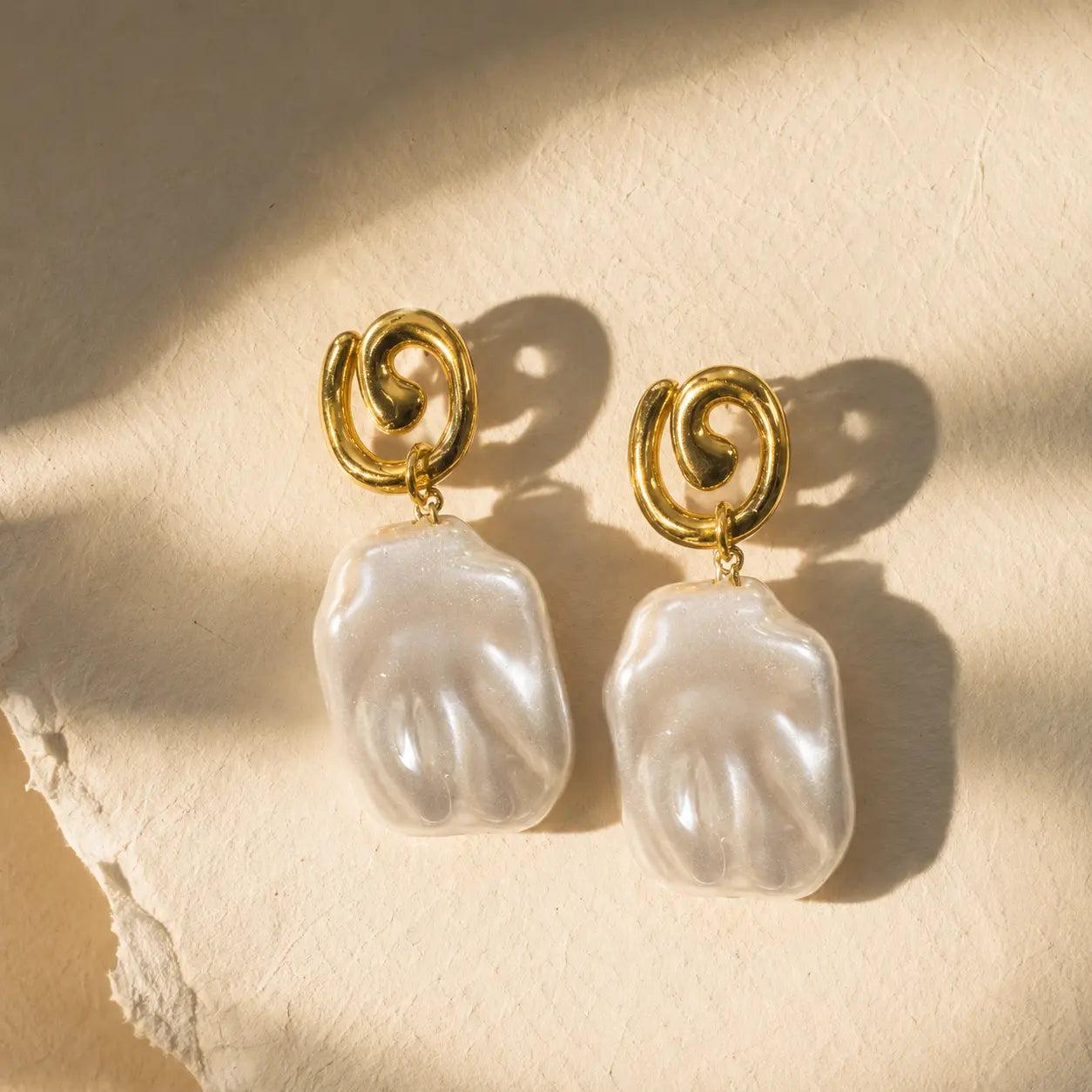 Sadaf baroque pearl earrings product view