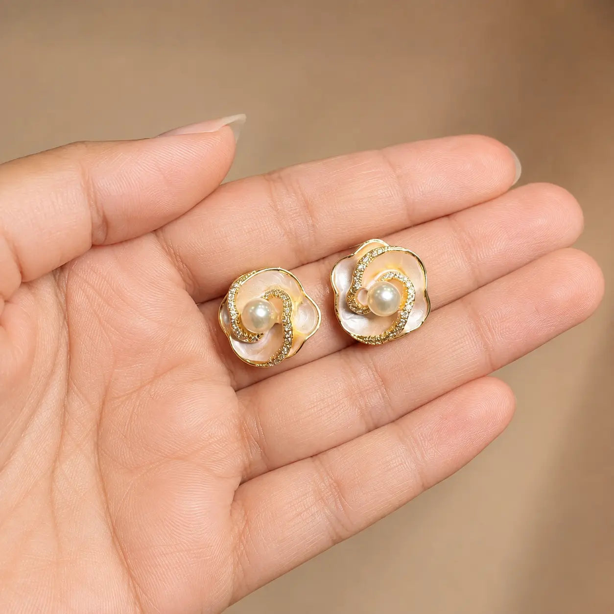Roshan earrings handheld view