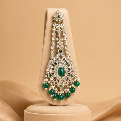 Noor-e-Mahal emerald green bridal jewellery craftsmanship detail