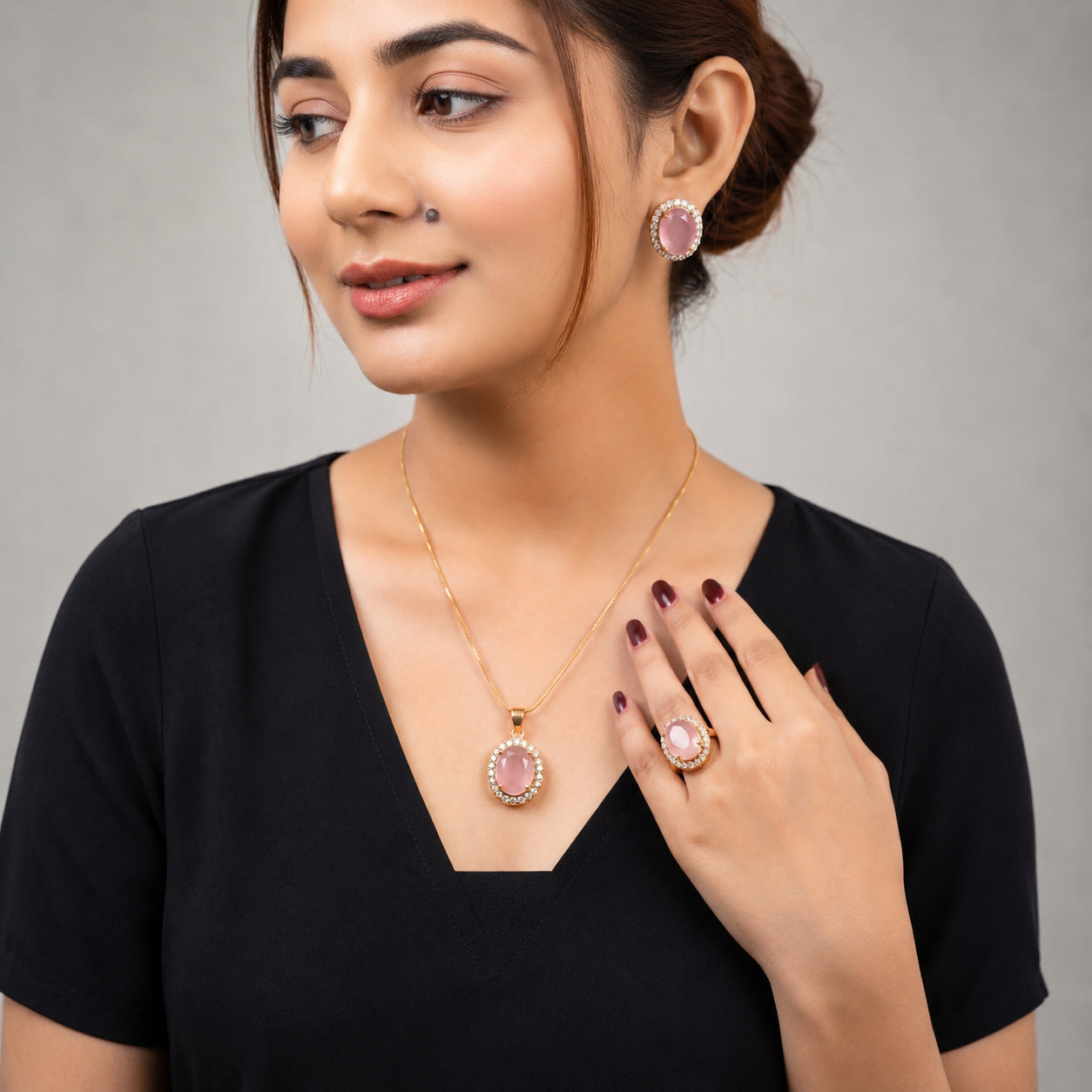 Riwaaj Elegance Locket Set