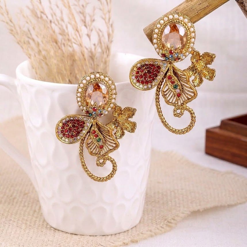 Azure Garden Pearl Studs - Riwaaj