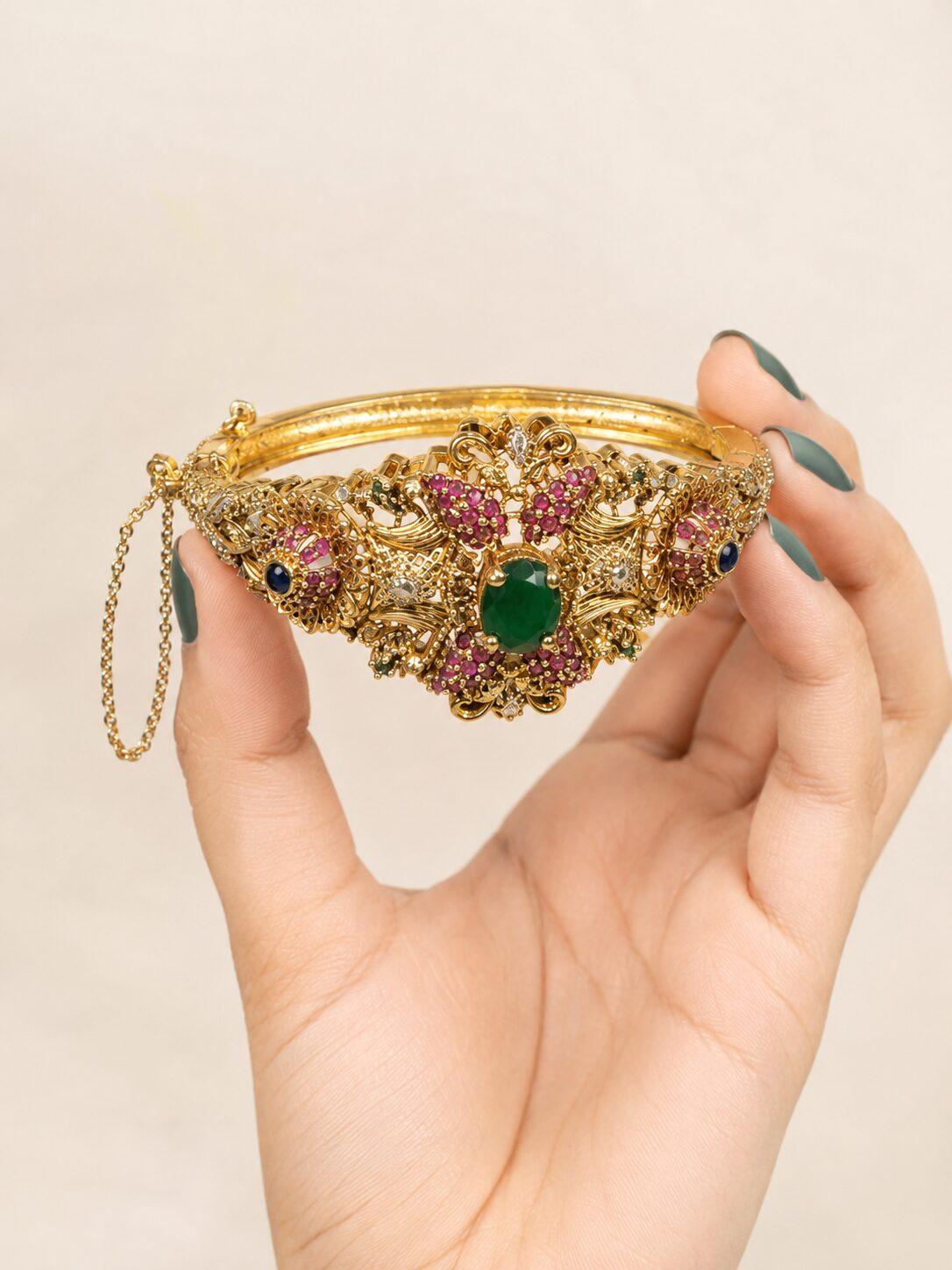 Shehzadi Filigree Gemstone Bangle – Green model view 2