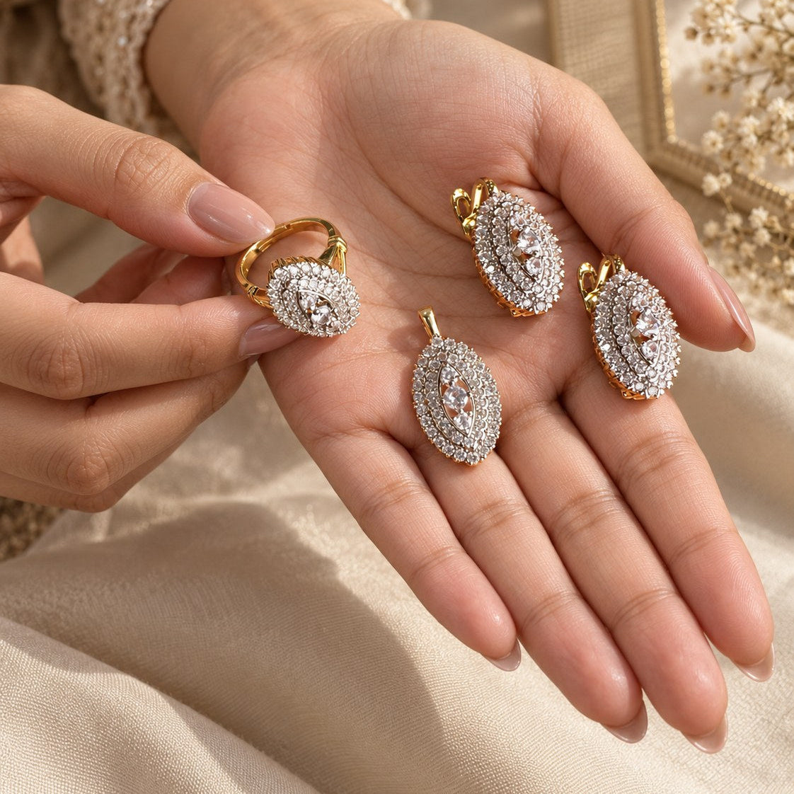 Noor-e-Mah Pave Locket Set