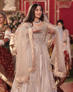 Load image into Gallery viewer, Yumna Zaidi Silver Set
